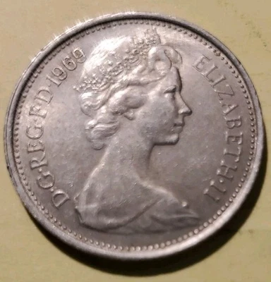 Great Britain 1969 5 New Pence - Image 1 of 2