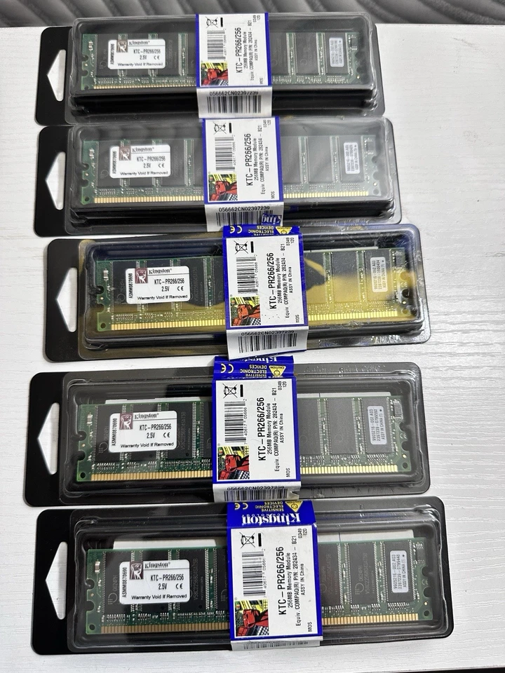 Lot of 5 Kingston KTC-PR266/256 RAM Memory Stick - Image 1 of 3