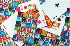 Tarjetas de juego personalizadas con CUALQUIER NOMBRE en fotos de letras de signo reales - Imagen 1 de 3