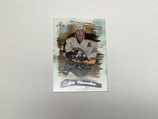 Pacific Private Stock Embossed 2002 NHL Entry Draft Joe Thornton Silver #9