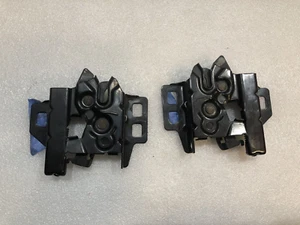1997-2004 C5 Corvette LH and RH hood latch pair  - Bild 1 von 2