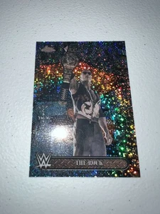 2025 Topps Chrome WWE Cactus Jack #75 The Rock Mini Diamond/299 212/299 - Imagen 1 de 1