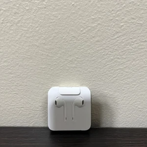 Écouteurs Apple 3,5 mm avec adaptateur Lightning neufs d'origine - Photo 1 sur 4