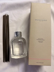 Molton Brown Delicious Ruhbarb & Rose Aroma Reeds Diffuseur 5.07 oz. New! - Picture 1 of 3