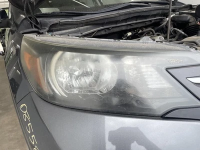 Used Right Headlight Assembly fits: 2013 Honda Cr-v Right Grade B - Image 1 of 4
