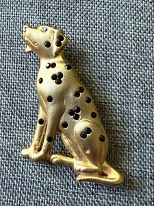 Vintage JJ Jonette Dalmation Rhinestone Dog Brooch Pin Gold Tone Whimsy Artsy - Picture 1 of 5