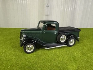 Solido 1:19 Ford V8 Pickup Truck Oldtimer Diecast Modellauto - Bild 1 von 12