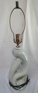 VINTAGE Mid-Century Sculptured Heager Pottery Gray Electric Large Table Lamp - Picture 1 of 8