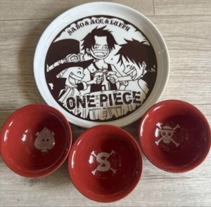 One Piece Sake Ochoko Cup & Tray Set Luffy Sabo Red Ceramic Banpresto Japón - Imagen 1 de 8
