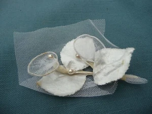 belle fleur en tissu et tulle parement pour habits vintage - Foto 1 di 3