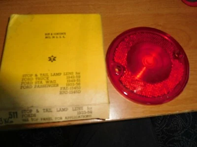 Lente de luz trasera Ford 42-59 1933 1934 1935 1936 Ford Truck 49-51 Wagon NORS Foto 1 de 4