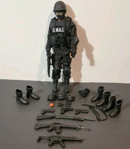Vintage G.I. Joe 1990s 1/6 Scale Swat Tactical 12" Action Figure Accessories - Picture 1 of 15
