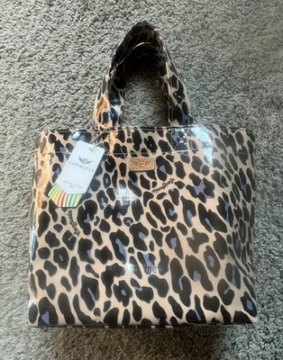 Bolso de Mano Consuela Grab N Go Mini Vinilo Leopardo Doble Asa  Foto 1 de 4