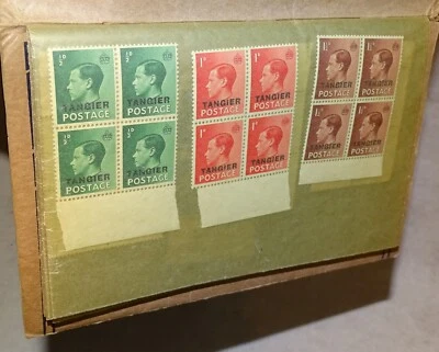 Estampillas del rey Jorge Marruecos/Tánger de 1930 en libro de stock de venta de bienes raíces Foto 1 de 4