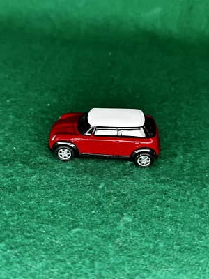 Welly Made in China NO. 9165 Mini Cooper in Red - Image 1 of 4