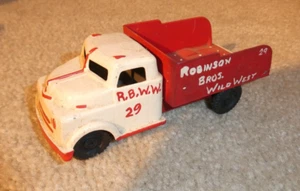 Unique Vintage 1950s Pyro Custom Painted Robinson Bros Circus Truck - Picture 1 of 3