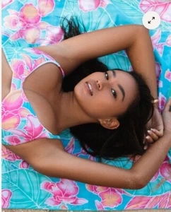 Neu mit Etikett Kenny Blumen Strandtuch in der Maui Resort Wear Kollektion - Bild 1 von 4