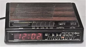 GE ALARM CLOCK AM/FM RADIO MODEL CR-2023 WOOD GRAIN WORKS GOOD - Picture 1 of 1