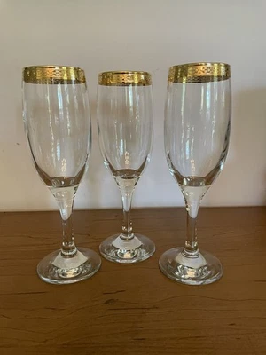 Conjunto Vintage/3 Flautas Clássicas da Circleware Aro Dourado Cristal Champanhe 6,5 oz - Imagem 1 de 4