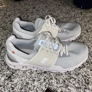 On Cloud Cloudswift sportliche Laufschuhe gletscherweiß grau Damengröße 10,5 - Bild 1 von 6