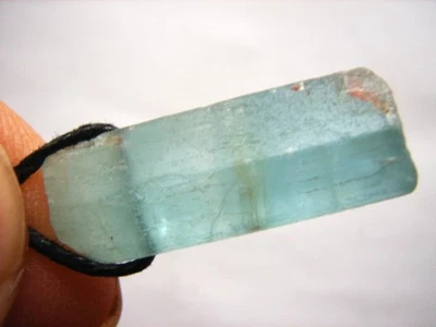 Erstklassiger, absolut naturbelassener AQUAMARIN Kristall gebohrt, am Band - Bild 1 von 4