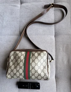 Bolso de Cosméticos Gucci Parfums GG Patrón con Rayas Rojas y Verdes BOLSA RARA - Imagen 1 de 23