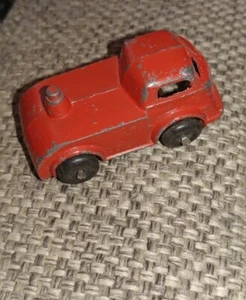 VINTAGE BARCLAY 1930-40's ERA STYLE RED SEMI CAB TRACTOR FOR AUTO TRANSPORT SET - Picture 1 of 5