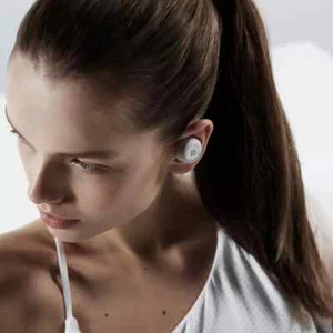 B&O Beoplay True Wireless Earphone E8 Motion Bluetooth Earbuds & Charging Case - Picture 1 of 2