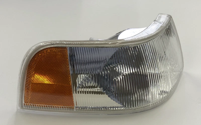 Sinal de seta para Volvo 960 1995-1997 S/V90 1998 passageiro lateral direito 9178230 - Imagem 1 de 1