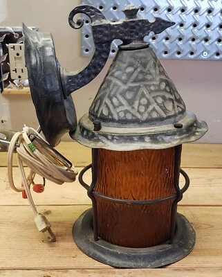 SOMBRERO DE BRUJAS TUDOR GÓTICO PORCHE LUZ LINTERNA APLIQUE DE PARED VIDRIO ÁMBAR ANTIGUO Foto 1 de 4