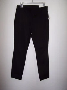 NWT -Old Navy Cropped Black Pants, Elastic Waist, Flat Front, Size Zipper Size 6 - Picture 1 of 2