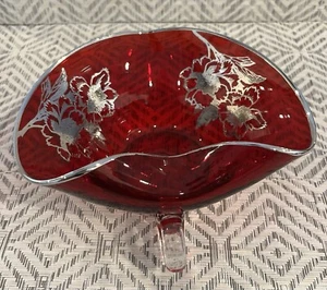 Vintage Wikinger rot Glas silber Blumenrand Klapprand Schale & Henkel Weihnachten - Bild 1 von 11