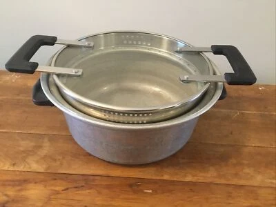 Wear Ever Dutch Oven No 824 Aluminum Stock Pot 4 Qt -w/ Strainer Lid-Made in USA - Image 1 of 4