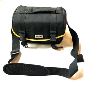 Nikon Black Yellow Line DSLR Camera Case Padded Unused - Picture 1 of 4
