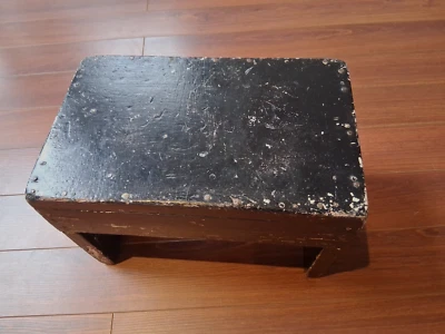 Taburete de madera vintage negro - Bonita pátina Foto 1 de 4