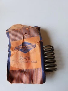 Briggs & Stratton Valve Spring 26478 - OEM Packaging - NEW - B3A - Picture 1 of 1