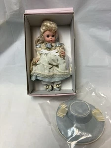 Vintage Madame Alexander entzückende viktorianische Seidenpuppe 8 Zoll in Box 26875 - Bild 1 von 9