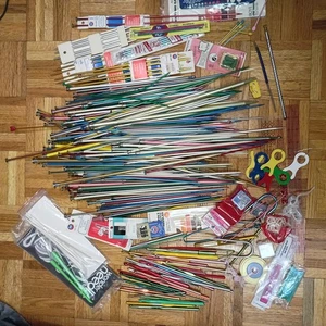 RIESIGES KONVOLUT VINTAGE Strick- & Häkelnadeln alle Größen viele Marken  - Bild 1 von 13