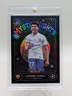 Lamine Yamal 2023-24 Topps Merlin RC Mystic Nights #MN-8 Foto 1 de 2