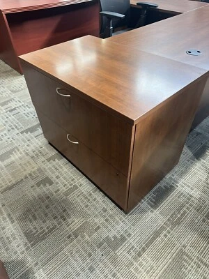 Archivador Lateral 2 Dr en Acabado Laminado Cereza Claro / 36" x 22" x 29" H Foto 1 de 4