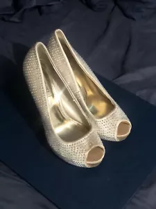 Jennifer Lopez Shoes Cream Peep Toe with Rhinestones Stiletto Heel Womens 8.5med - Picture 1 of 11