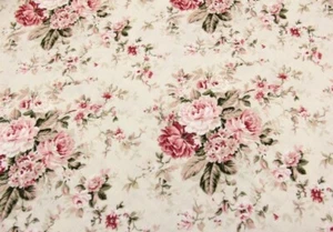 Vintage Fabric | 100% Cotton Flannel Fabric | Rose on Light Beige Background - Picture 1 of 13