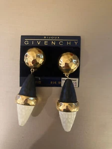 GIVENCHY GOLD TONE, BLACK & WHITE RESIN PARIS NEW YORK CLIP ON EARRINGS - Picture 1 of 3