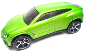 2017 HOT WHEELS LAMBORGHINI URUS GREEN 1:64 DIECAST 2 3/4" CAR WITH SILVER RIMS - Picture 1 of 6