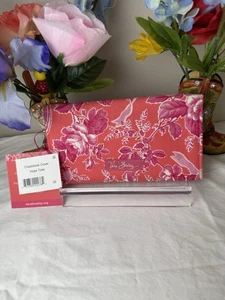 Cubierta de chequera Vera Bradley Hope Toile nueva con etiquetas - patrón de cáncer de mama retirado 🎀 - Imagen 1 de 7