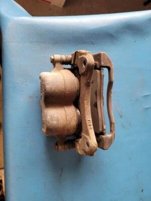 98 MAZDA B-2500 RIGHT CALIPER FRONT 142439 — 第 1/3 张图片