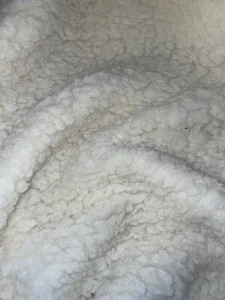1 meter cream soft sherpa faux fur fabric..58” wide (147cm) - Picture 1 of 3