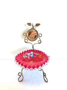 ANTIGUO SOPORTE PARA RELOJ DE BOLSILLO VICTORIANO PARA MUJER EXHIBICIÓN ARÁNDANO CON VOLANTES VIDRIO ARTÍSTICO - Imagen 1 de 13