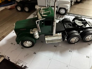 1/32 NEW RAY KENWORTH W 900  DAY CAB SEMI TRACTOR, NO PACKAGING #  B 549 - Picture 1 of 3