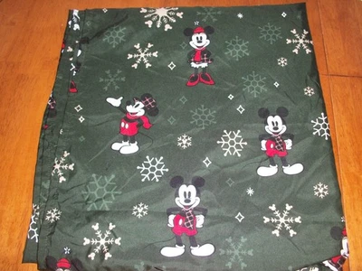 Tenda da doccia Disney Topolino e Minnie verde fiocco di neve tessuto natalizio - Immagine 1 di 3